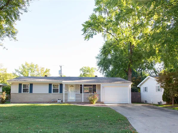 717 Riderwood Dr, Hazelwood, MO 63042