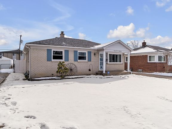 3rd image of 29451 Tamarack Dr
