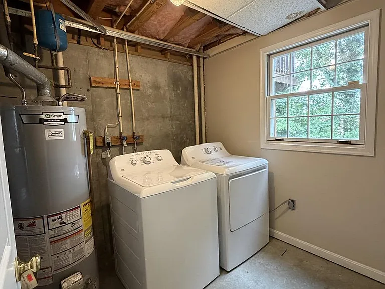 218 Tudor Dr — Photo 40