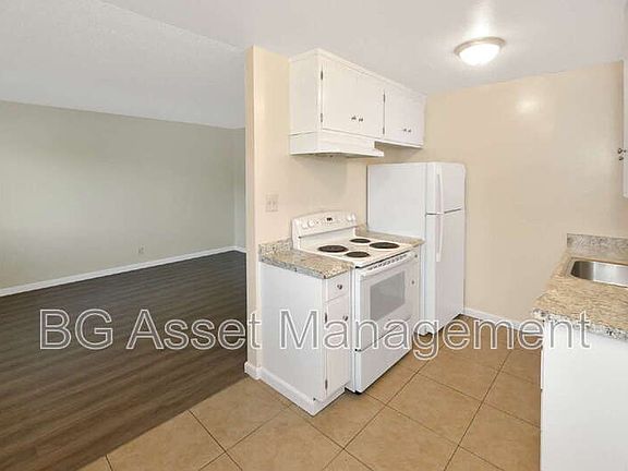 5th image of 1333 Market Ave APT 1