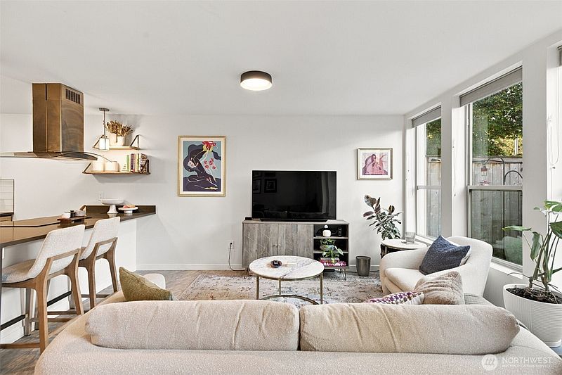 4th image of 8644 Delridge SW #B