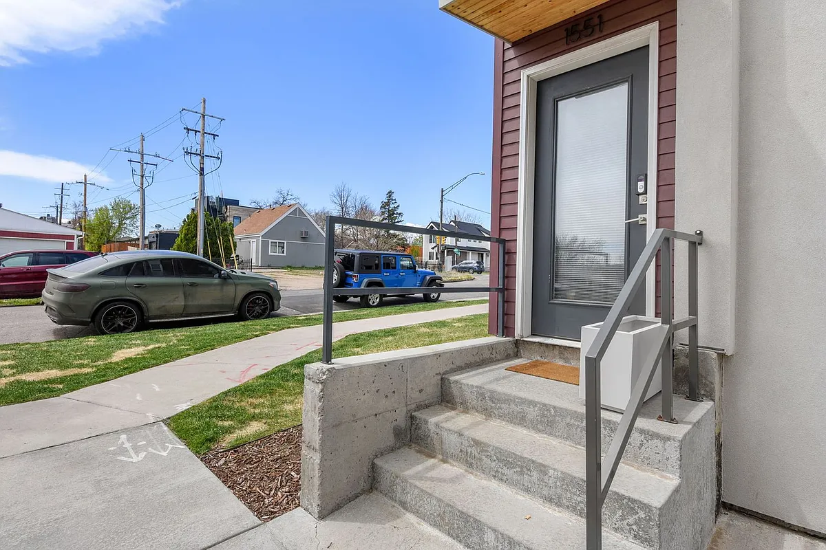 Building Photo - 1551 43 Road Ave