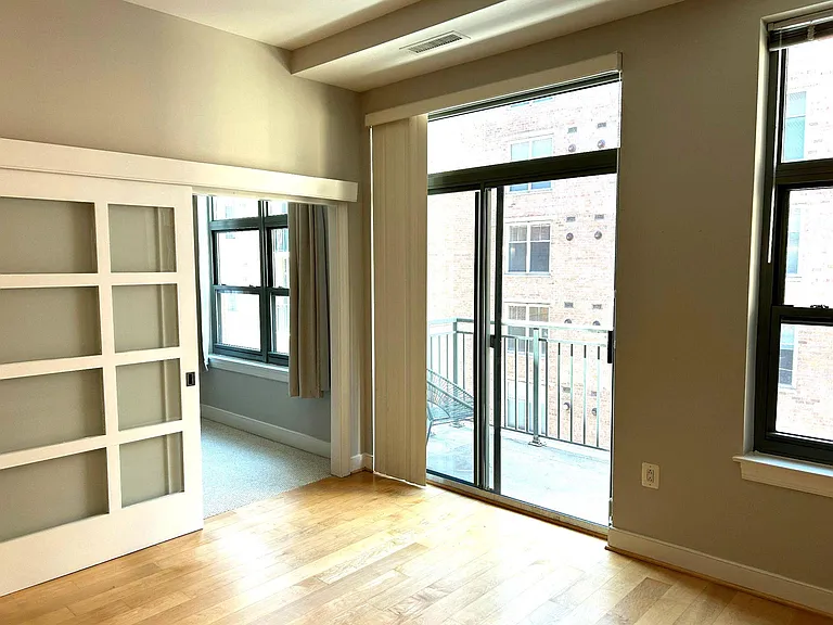 2425 L St NW #421 — Photo 9