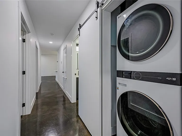 626 Glazebrook St #B — Photo 20