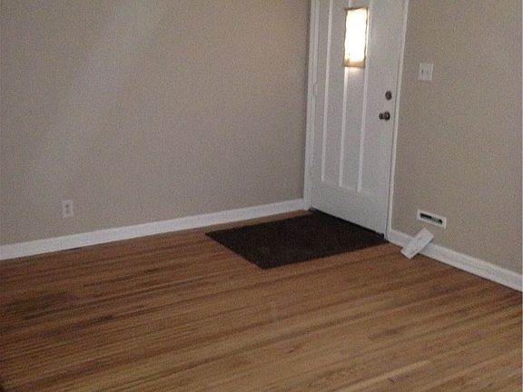 2nd image of 847 N Columbia Ave