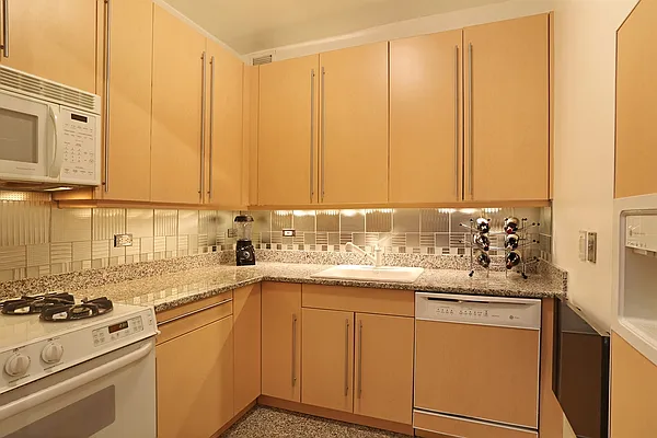 Sold by Corcoran | media 2