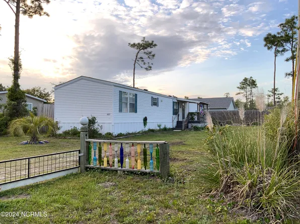 4410 Sea Pines Drive SE, Southport, NC 28461