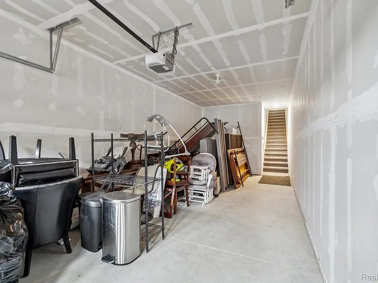 9804 Ridge Run St — Photo 27