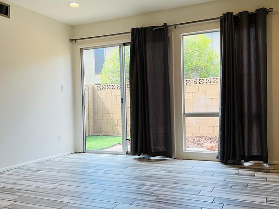 Living Room-large & bright-access to patio