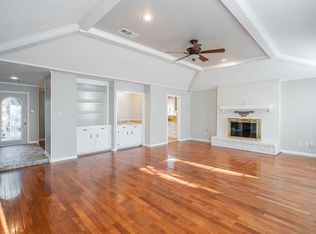 19 Lancelot Ln, Conroe, TX 77304