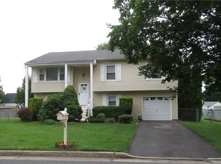 2000 Sims Pl, South Plainfield, NJ 07080