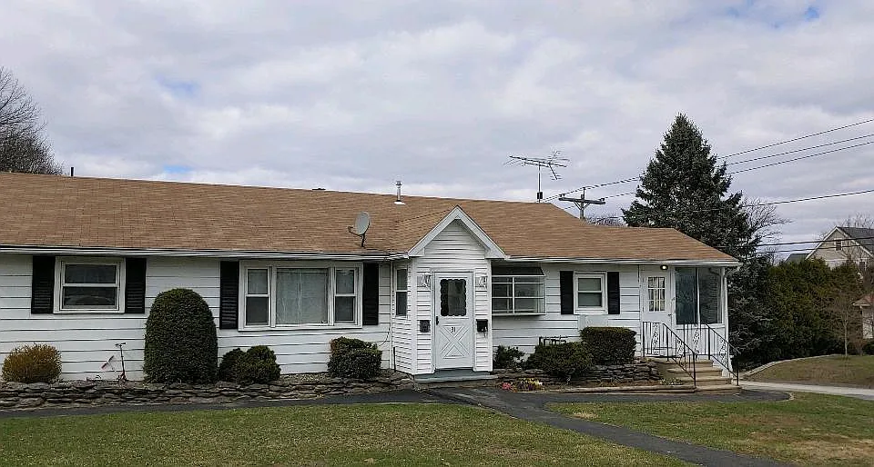 31 Park Villa Ave #A