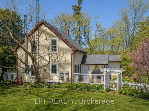 3472 Monck Rd, Kawartha Lakes, ON K0M 2L0