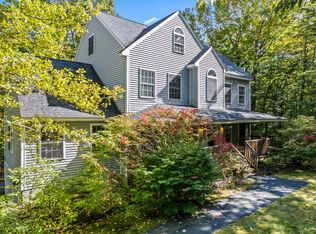 10 Washington Ct, Naples, ME 04055