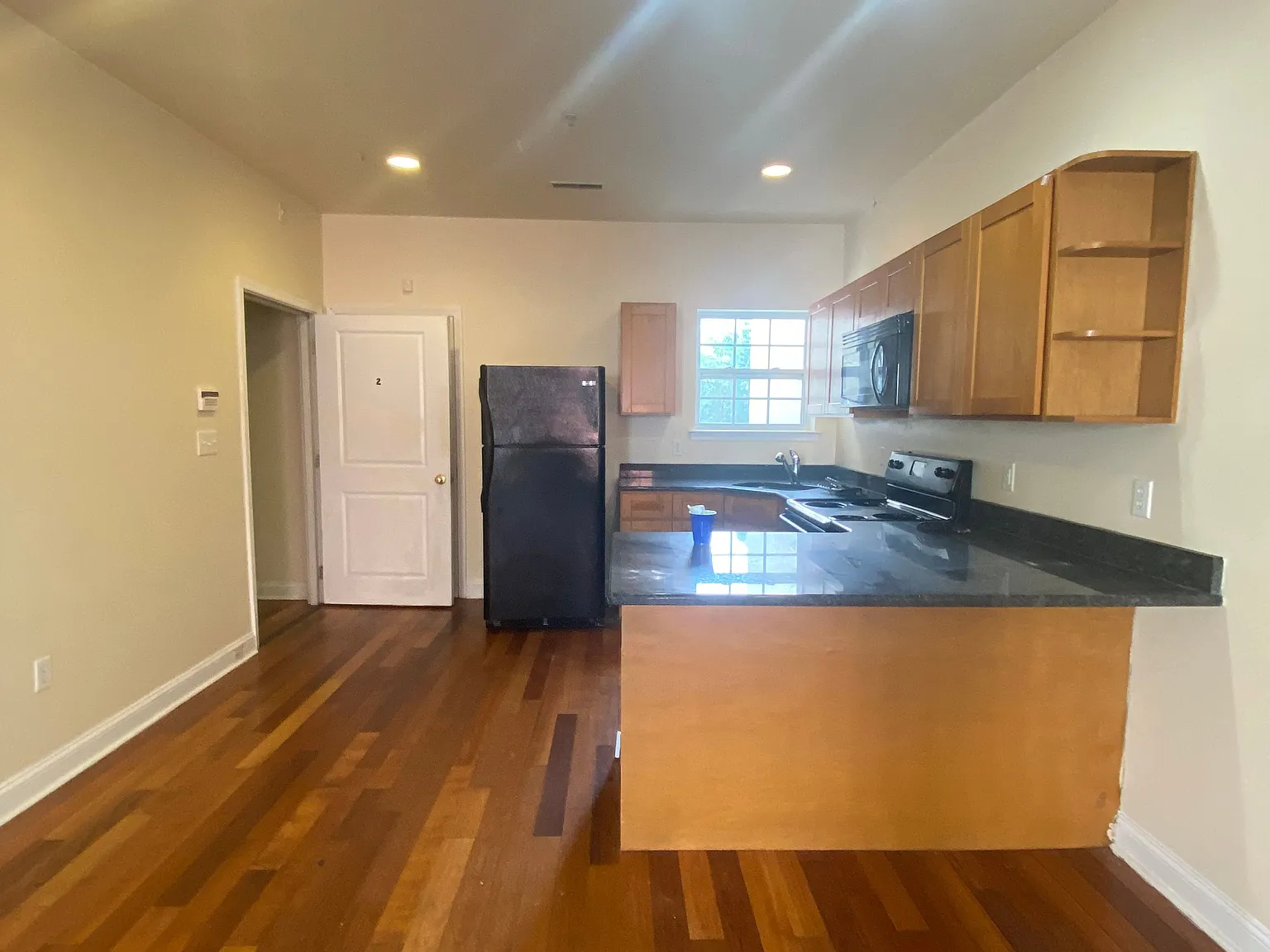 4 bed, $2,000 — Photo 4