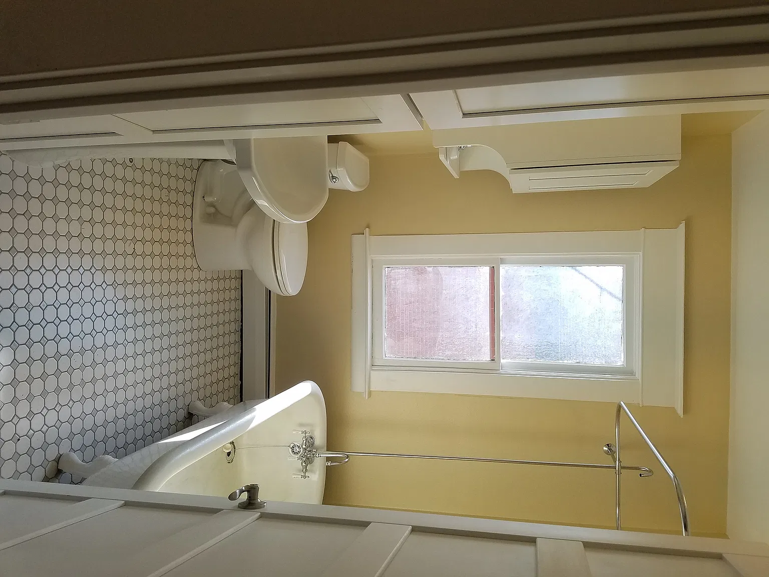 2045 Walnut St — Photo 3