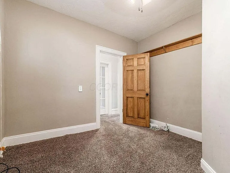 2339 Summit St — Photo 11