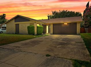 2313 Sheriff Dr, Grand Prairie, TX 75051