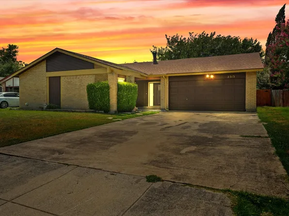2313 Sheriff Dr, Grand Prairie, TX 75051