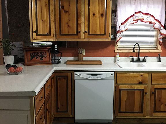 4th image of 631 South St