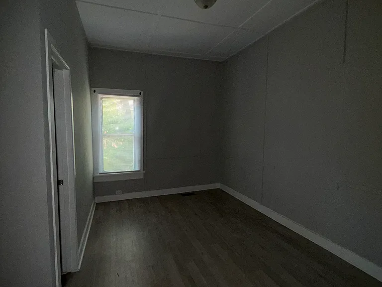 322 S Liberty St — Photo 4