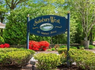 770 Salisbury St APT 565, Worcester, MA 01609