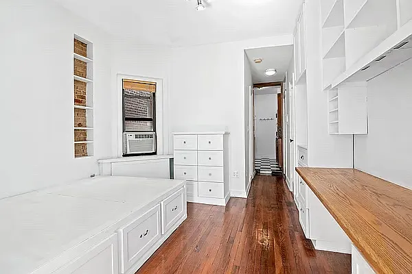 Rented by Compass | media 2