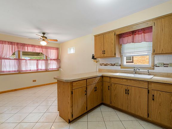 3rd image of 8031 Natchez Ave
