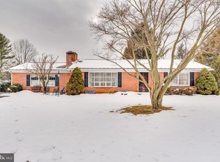 13426 Windsor Dr, Hagerstown, MD 21742