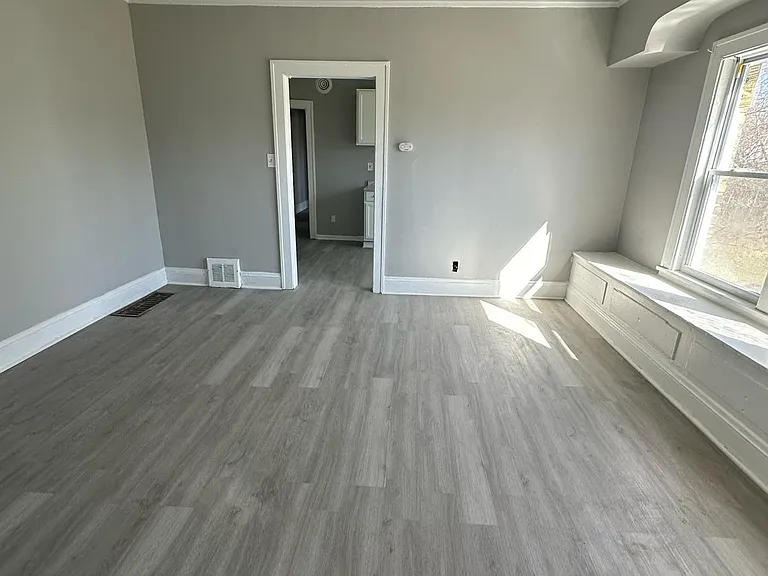 12911 Brackland Ave #4 — Photo 9