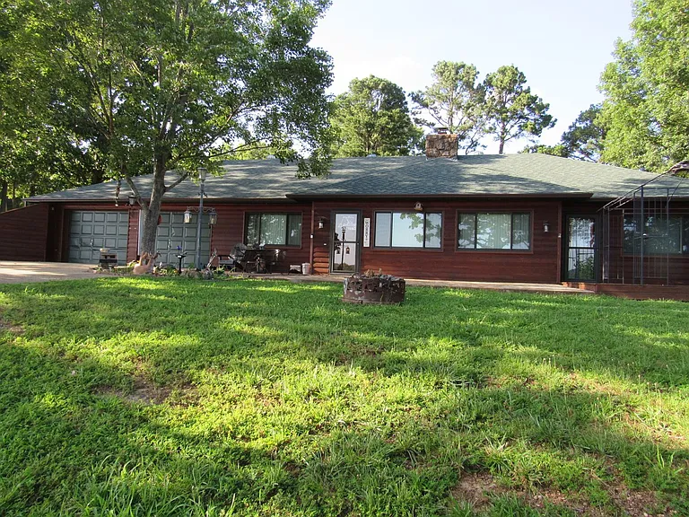 142 Port Niangua Ln — Photo 1