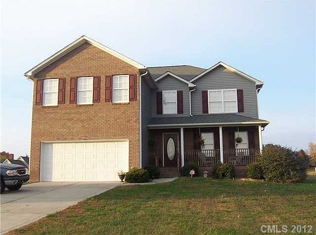 1st image of 102 Lakewood Dr