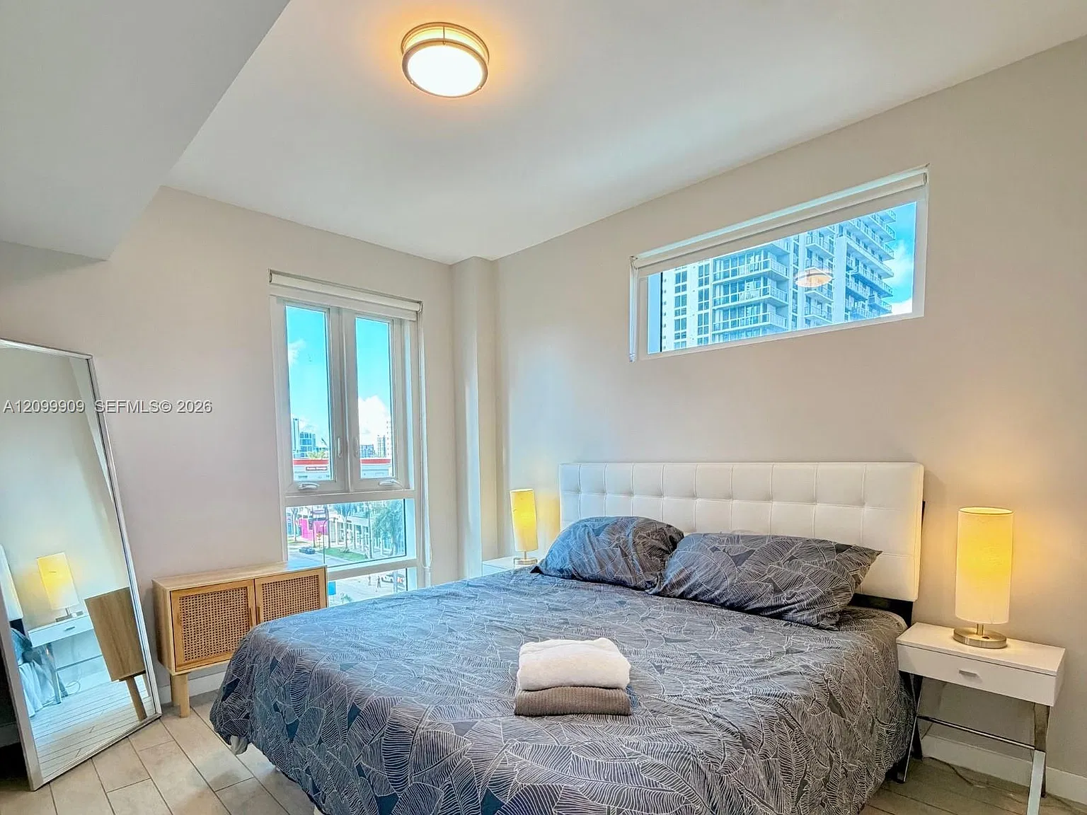 26 Edgewater Condo — Photo 3