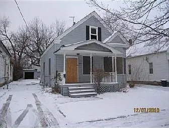 3698 E 61st St photo 1