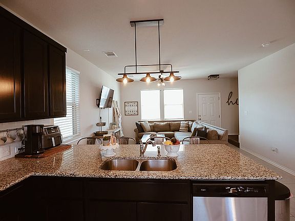 5th image of 1753 Yaupon Grove Ln