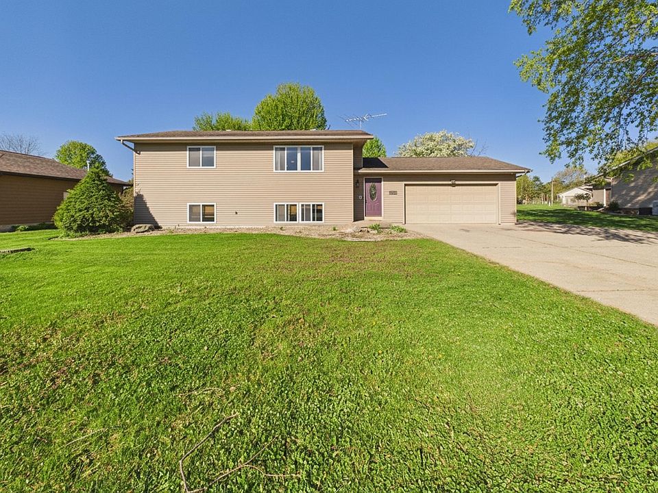 1st image of 2210 Green Dr