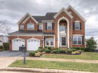 2813 Headway Dr, Woodbridge, VA 22191