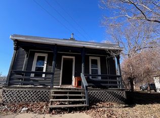 813 Logan Ave, Waterloo, IA 50703