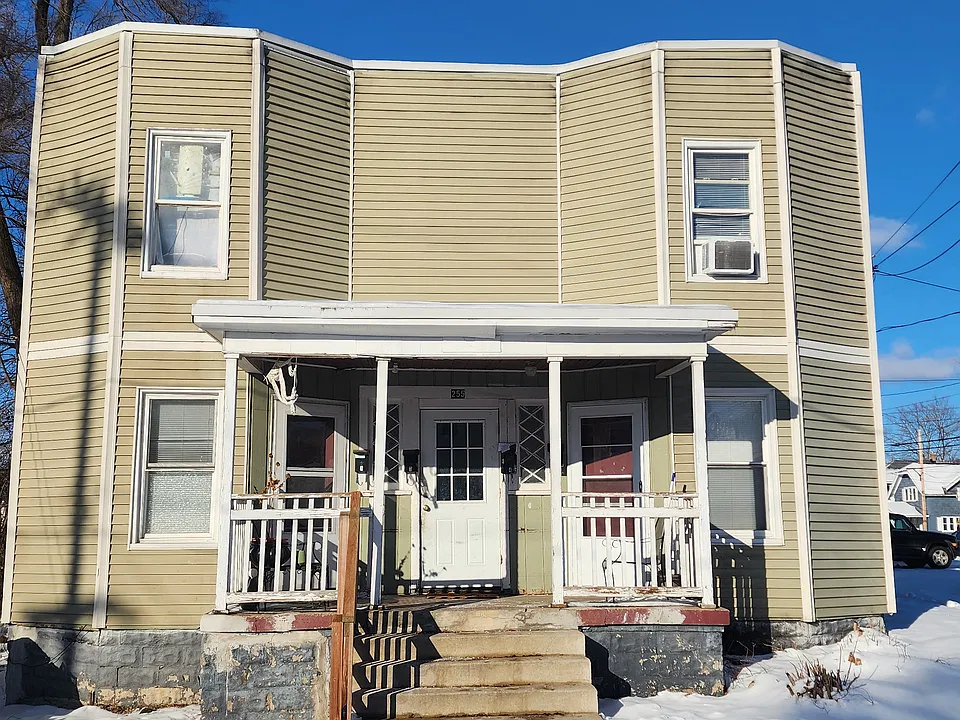 255 Cedar St NE #1
