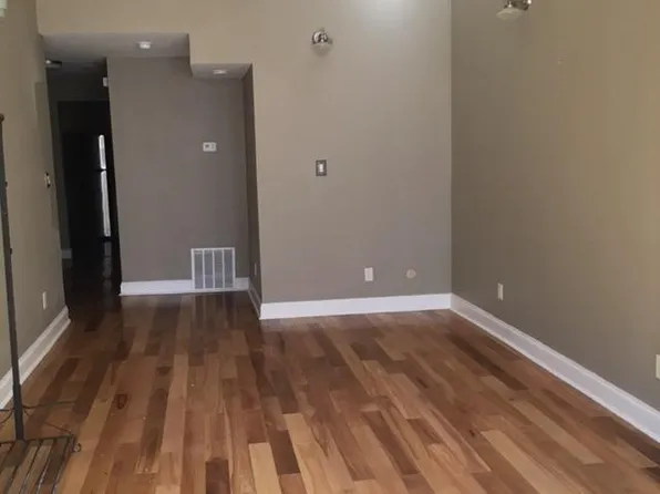 2041 Green St #1, Philadelphia, PA 19130