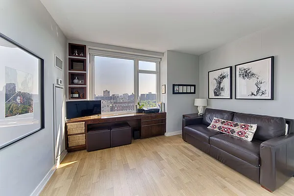 Sold by Isen & Company : Real Estate Advisors | media 22
