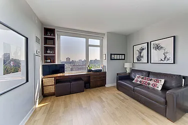 Sold by Isen & Company : Real Estate Advisors