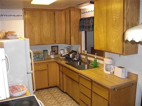 2nd image of 3801 Lowry Dr