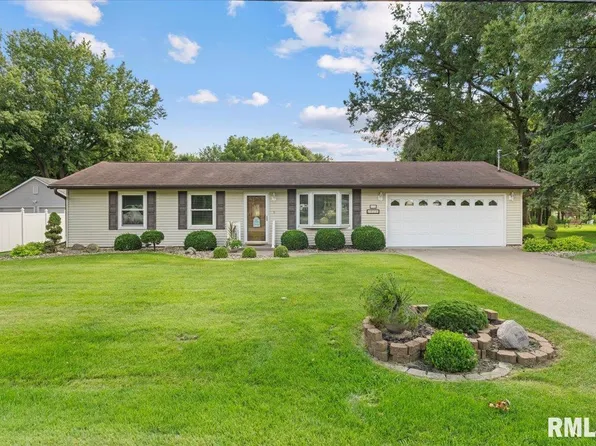 115 W 19th Ave, Coal Valley, IL 61240