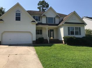 102 Equestrian Ct, Cary, NC 27513