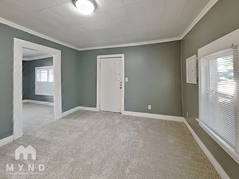 511 N Taylor St — Photo 7