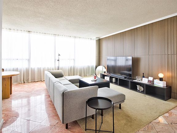 2nd image of 2701 Westheimer Rd Unit 7H