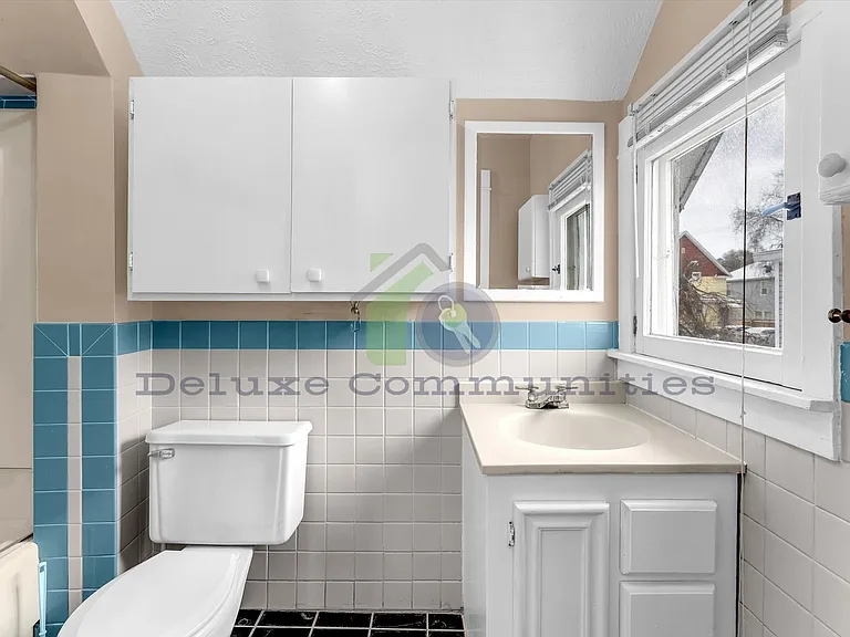 655 High St SW — Photo 23
