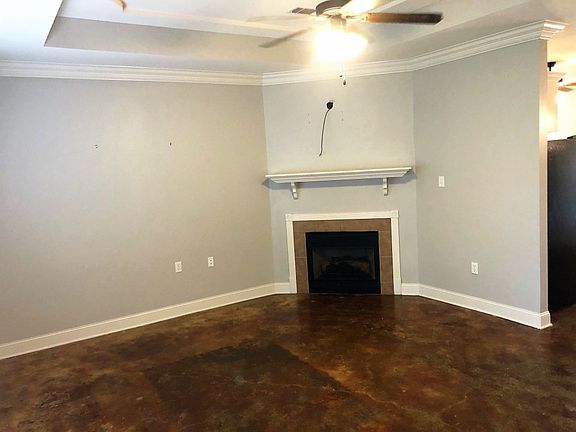 5th image of 12750 Landon Dr