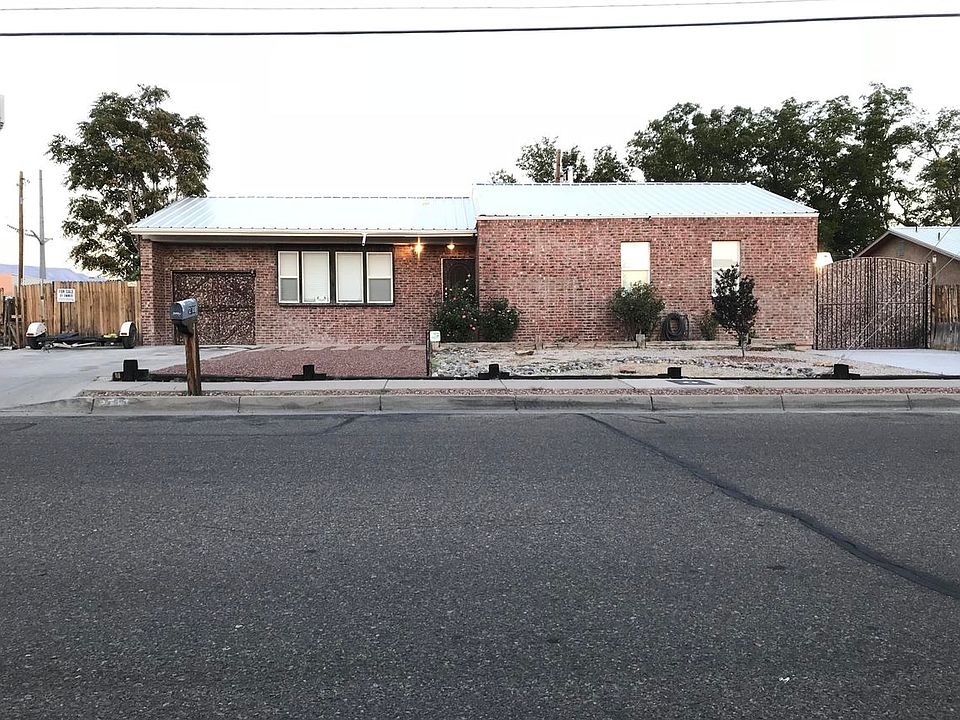 1st image of 2708 Alamogordo Dr NW